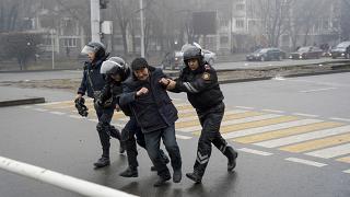 Пожизненное заключение и лишение гражданства за участие в протестах